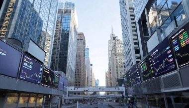 Why Some Traders Choose Scalping While Others Prefer Swing Trading